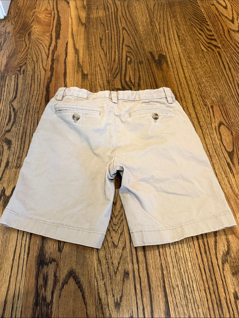 Vineyard vines boys breaker short size 8 khaki